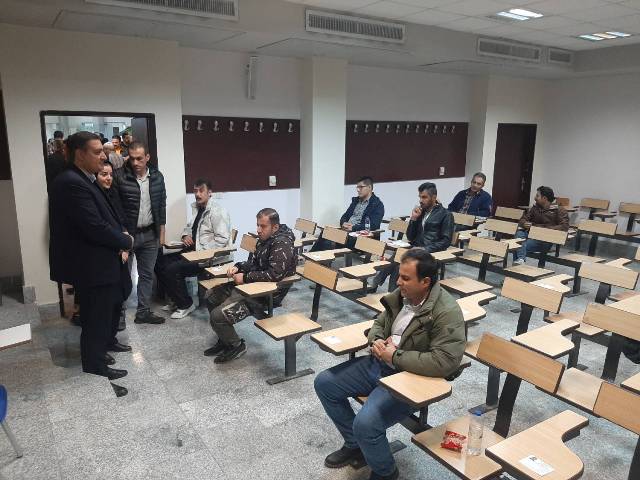 بازدید مدیرعامل شرکت آبفا کردستان از روند برگزاری آزمون شرکتهای آب و فاضلاب در استان
